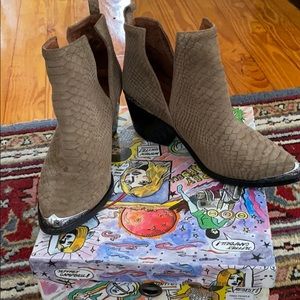 FREE PEOPLE CROMWELL BOOTIES